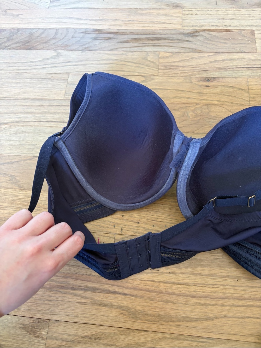 Vince Camuto Bra Navy Underwire Clasp 42C - Picture 3 of 6